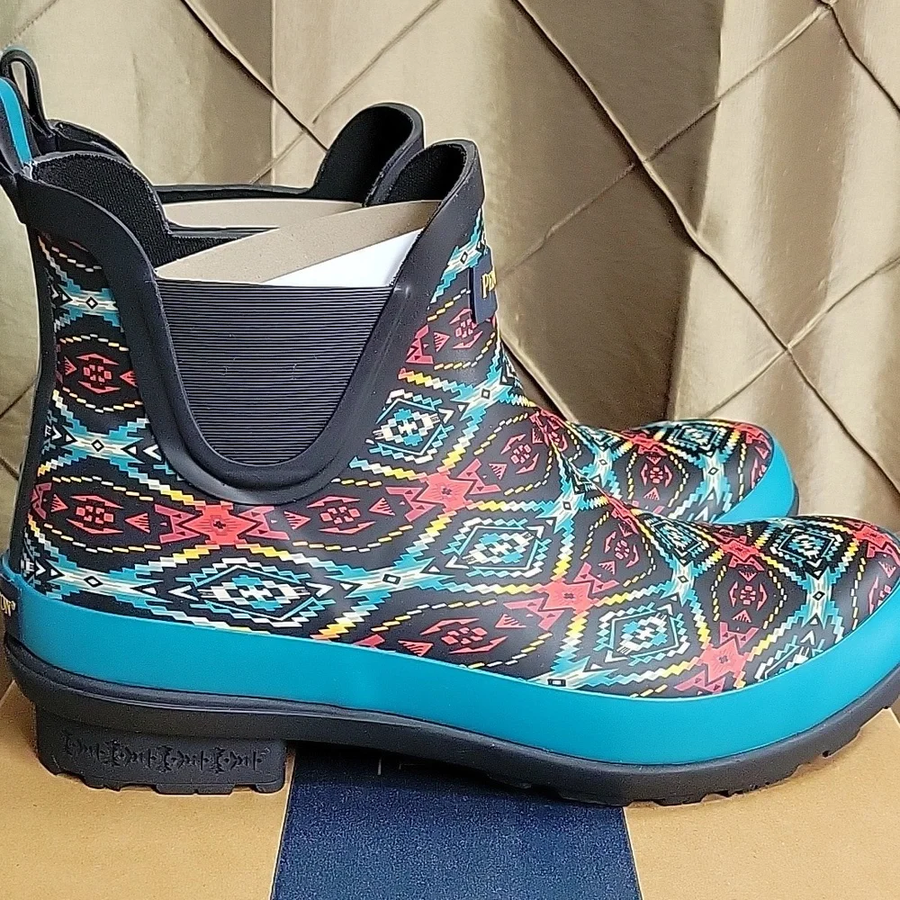 NWT- Pendleton ‘Carico Lake’ Waterproof Chelsea Rain Boot